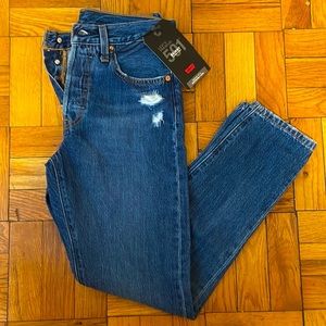 NEW NWT Levi’s women's jeans denim Style 501 size 25x28